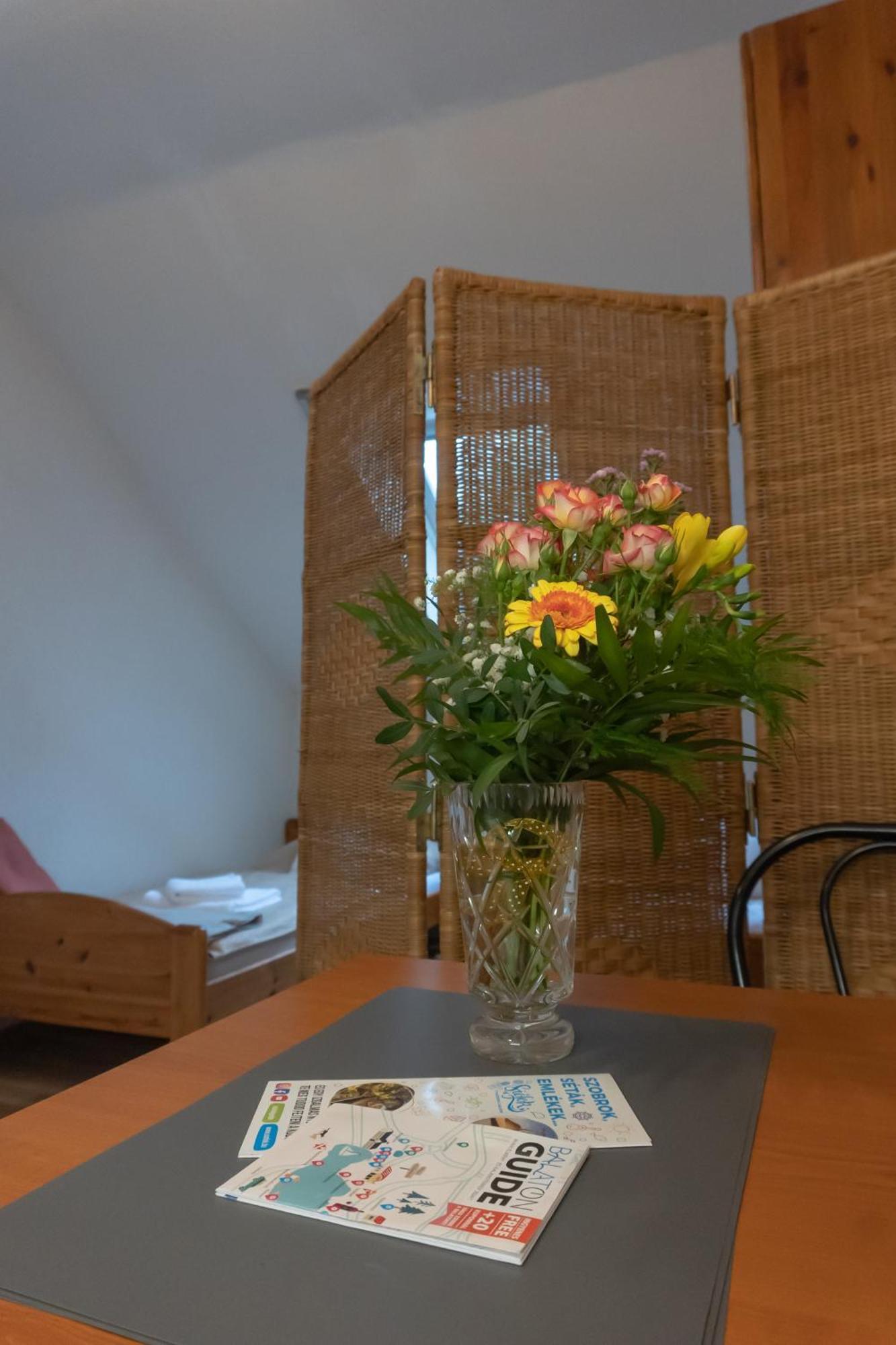 Rent A Scooter Vendeghaz Apartment Zamárdi Екстериор снимка